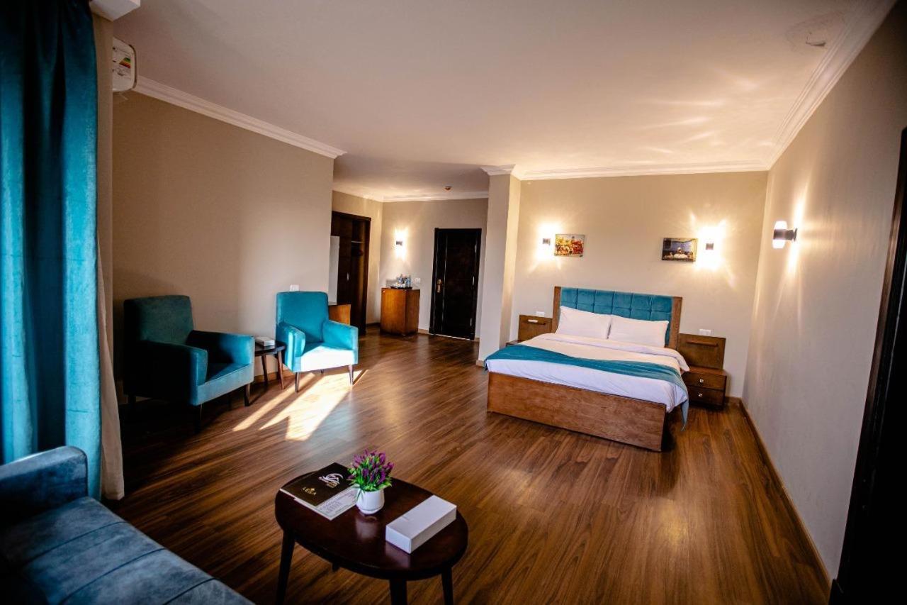 Kafret el-Gabal Pyramids Oasis Hotel מראה חיצוני תמונה